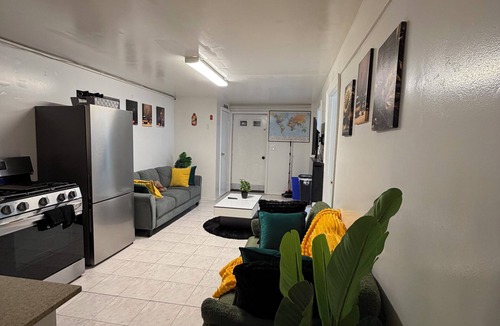 Ironbound District Apartment | 5mins to EWR. Close to NYC, JFK. 3-bedroom, 1-bath. Laundry available! Sleeps 8