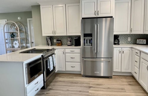 Rehoboth Beach Villa | 6 Bedrooms/5 Baths/Rooftop Deck/Steps to the Beach