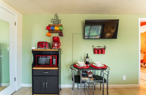 Lake Ridge Apartment | ✨ #6 Wifi, Laundry, Kitchen & Great Sun Deck