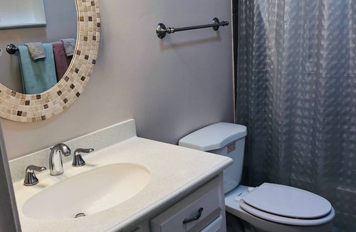 Northeast Virginia Beach Cottage | 60 Seconds 2 Beach - Duplex 1 of 2