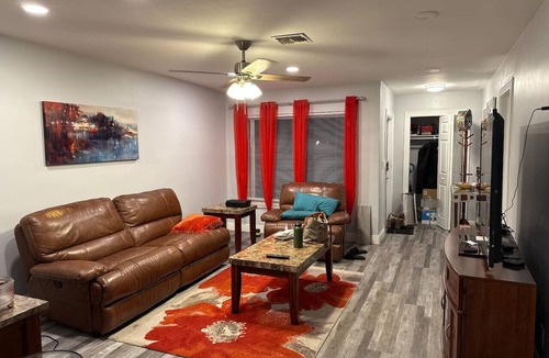 Tamarac House | 6BR Extended Stay Furnished Mid-Term Rental| Ideal for Relocation, Work Travel & Family Stays