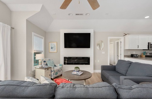 Ocean Hill House | 6min walk2beach OBX 7BedRm HeatedPool Pet Friendly Hot tub