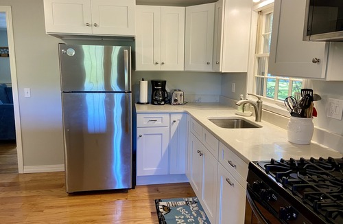 Bass River Cottage | 7/10 mile Walk 2 beaches -Dog OK/Firepit - Willow Breeze Cottage Summer: Fri-Fri