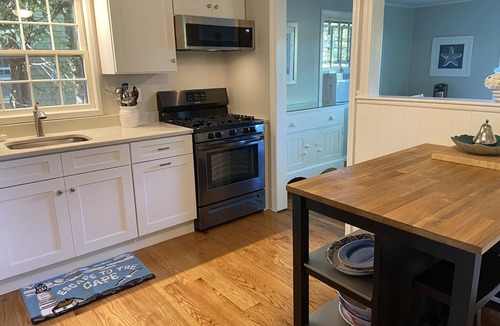 Bass River Cottage | 7/10 mile Walk 2 beaches -Dog OK/Firepit - Willow Breeze Cottage Summer: Fri-Fri