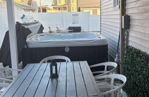 Wildwood Crest House | 7 Bedroom Pet Friendly Gorgeous Home w/Pool & Hot Tub
