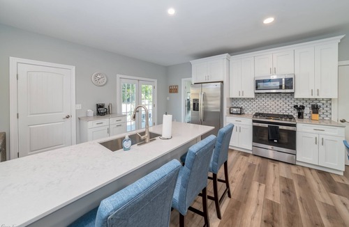 Cape May Court House House | 7 Bedroom, Pool, Volleyball, Beach, Restaurants, Bars
