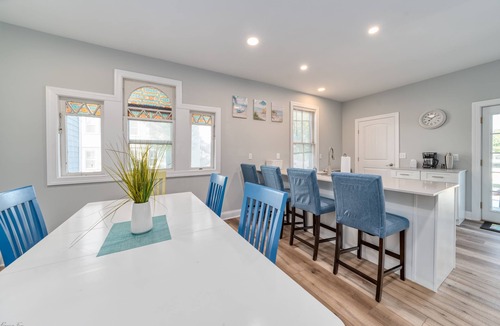 Cape May Court House House | 7 Bedroom, Pool, Volleyball, Beach, Restaurants, Bars