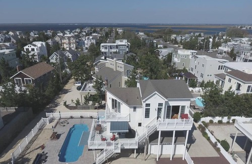 Loveladies House | 7 BEDROOMS, GORGEOUS POOL ON THE OCEAN SIDE!