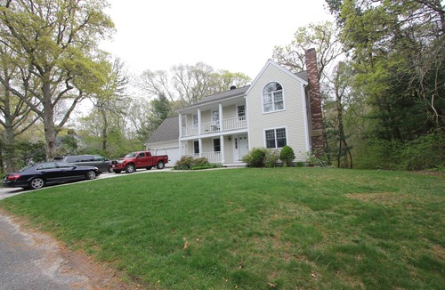 North Falmouth House | 72 Bay Rd North Falmouth- Cozy home 1 mile from beach, pet-friendly!
