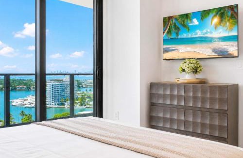 North Beach House | 72 Park Luxury Condo with Resort Amenities