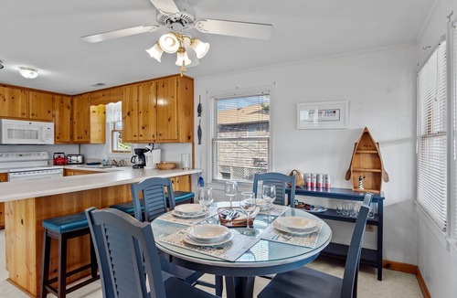 Avon House | 7531- Ginny Anne, 115 Yard Stroll to Beach. Sun Deck. Bring the Pooch.