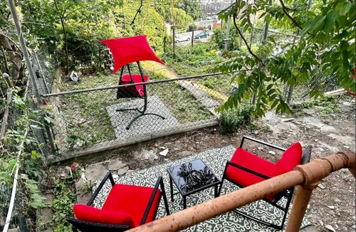 Getty Square House | 7A - A Diamond in Yonkers
