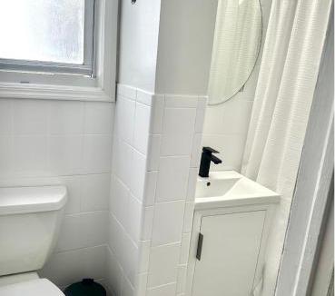 Getty Square House | 7A - A Diamond in Yonkers