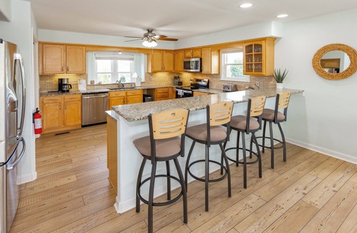 Sandbridge House | 7BR Bayfront|Pool, Hot Tub|EV|3 Kings|Sleeps 19