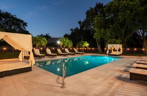 Plantation House | 8,000 sq ft Estate with Heated Pool & Game Room