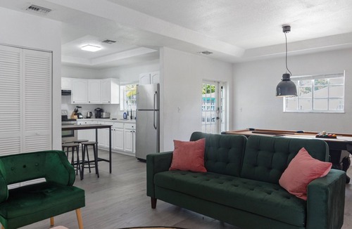 Buena Vista House | 8 bedrooms - Stunner in Miami Design District!