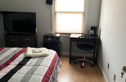 Annapolis House | 8 minutes to the US Naval Academy/Historic Annapolis. Quiet space with workspace