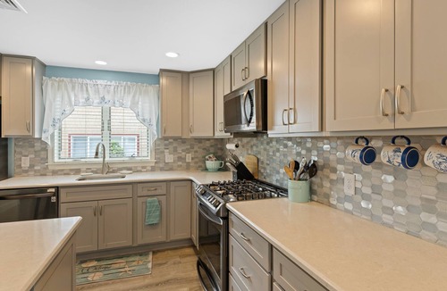 East Sandwich House | 8 Ocean Rd - Renovated pet-friendly home, .3 mi from beach w. central A/C!