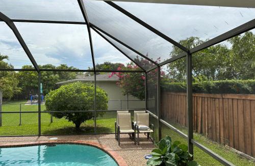 Kendale Lakes House | 82-10SW 135AV