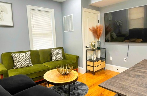 Fields Corner West Apartment | 85b Spacious 3-bedroom apartment in delightful Boston