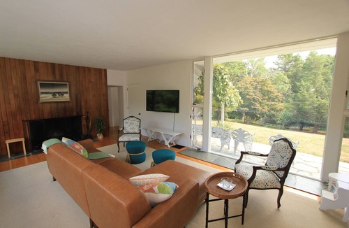 East Sandwich House | 86 Spring Hill - Private Pool, pet-friendly!