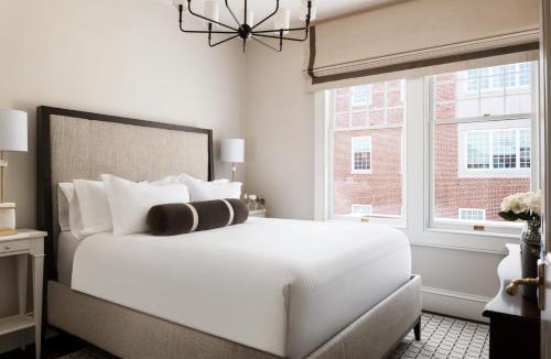 Historic District Hotel | 86 State Circle - Luxury Boutique Hotel