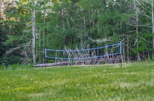 Hunter House | 8BR Luxury Retreat with Hot Tub, Games, & Fire Pit