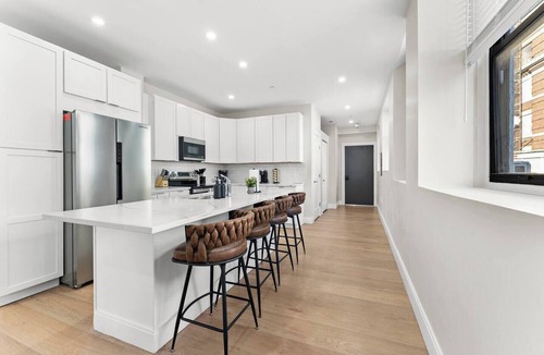 Downtown Boston Apartment | 901C Luxury Boston Penthouse Rooftop & City Views!