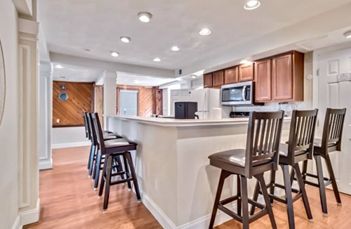 Willoughby Spit Cottage | 902.B Historical Beachfront Duplex Sauna, Fireplace Hot Tub, Beachfront Grilling & Kayaks