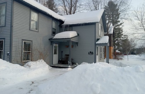 Indian Lake Apartment | A clean and cozy centrally located pet friendly rental .walk to all amenities