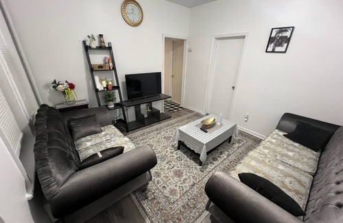 West New York Apartment | A Cozy Corner - 2 BR Apartment in West New York