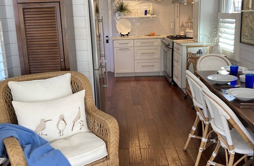 Riviera Cottage | A Darling Dollhouse Cottage by the Bay in Ocean City, NJ