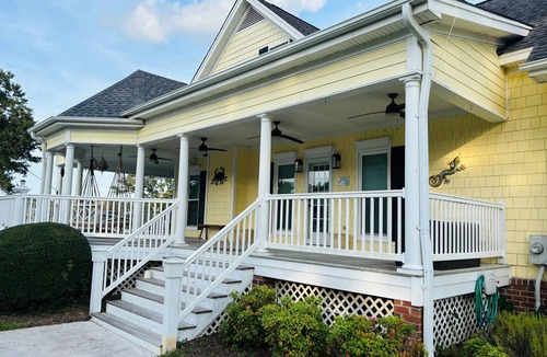 Ogden House | A lovely 3-bed/3.5 bath home with a water view and in-ground pool on Pages Creek