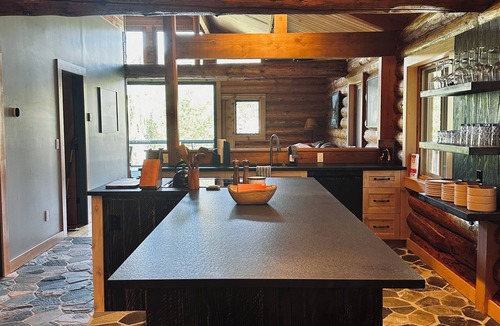 Lakeside House | A Peaceful Waterfront Cabin on Flathead Lake