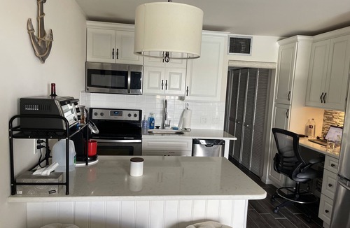 Stone Harbor Condo | A pristine condo on the bay that comes with beautiful sunsets.