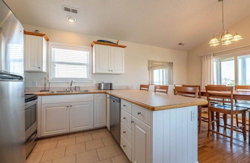 Colington House | A Shore Thing - KDH MP 6, Oceanside, Beach Less than 300 Yds, Hot Tub, Pets OK, Flex Stays