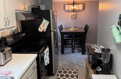Harbordale House | A short drive to Miami Grand Prix & FIFA World Cup 2026. 1/1 Shared pool, 2 BBQ.