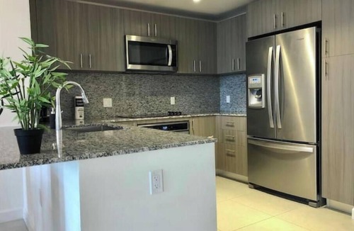 Doral Apartment | A1912-A Awesome 1/1 Downtown Doral Apartment