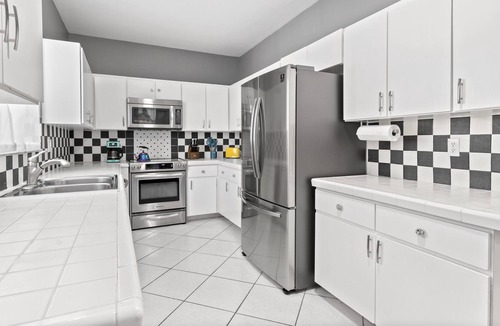 Colee Hammock Villa | Abstract 5-bedroom Villa + Pool @ Las Olas Steps To The Beach