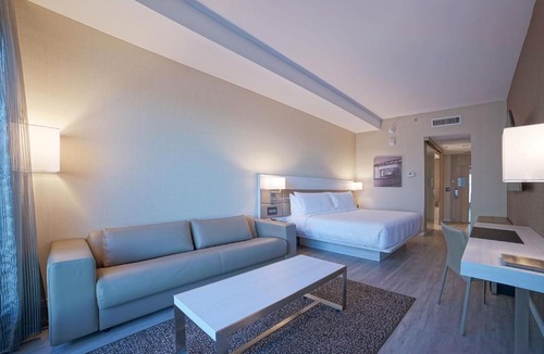Dania Beach Hotel | AC Hotel by Marriott Fort Lauderdale Airport