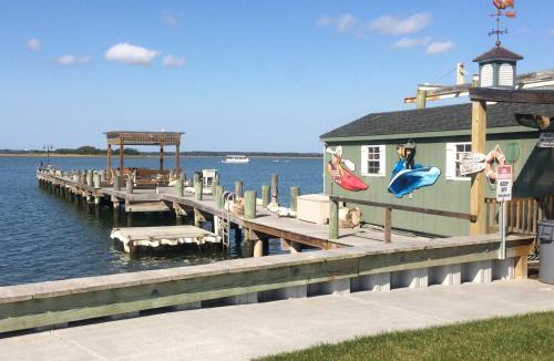 Wildwood Crest Hotel | Acacia Beachfront Resort