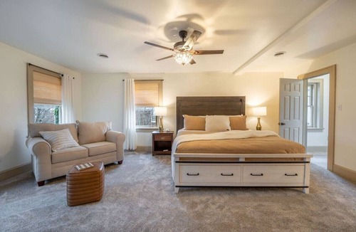 Myerstown House | Accessible with Pool and Hot Tub, Family Stay