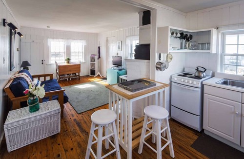 Wellfleet House | Across from Mayo Beach walk to downtown!