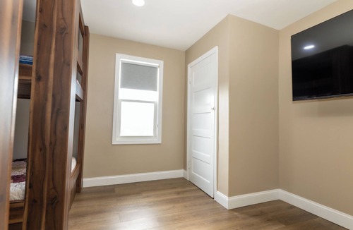Seaside Heights Hotel | Adjoining Room 2 - Spacious Two-Bedroom Suite Near Seaside Heights Beach, Sleeps 10 with Free WiFi and AC