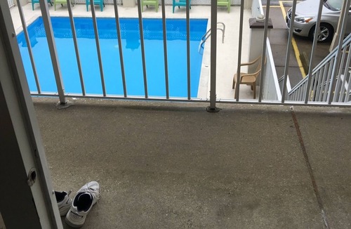 Wildwood Condo | Adorable, Affordable, And Available 1 Large Bedroom Sleeps 6, 2 Full Baths!