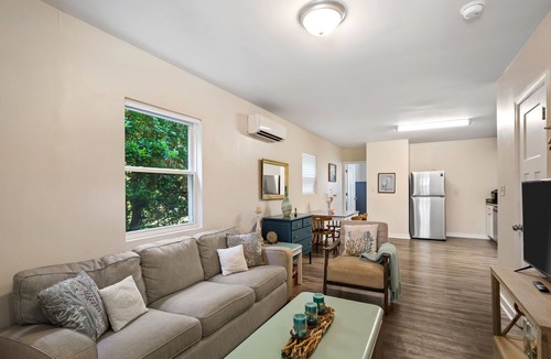 Northeast Virginia Beach Cottage | Adorable Chesapeake Bay Beach Cottage B Just 1 Block from the Sand!