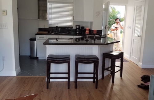Central Beach Condo | Adorable 'Melrose Place' style condo on Intercoastal Waterway 1 Block From Beach