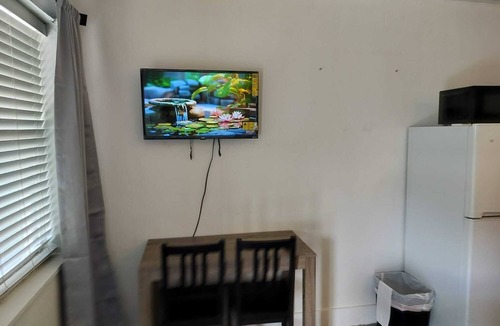 Parkside Apartment | Affordable Nice & Cozy Apartment-N