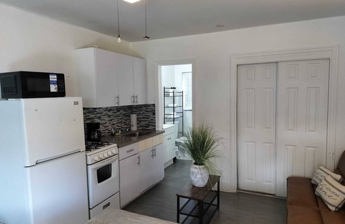 Parkside Apartment | Affordable Nice & Cozy Apartment-N