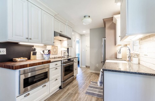Annapolis House | Ahoy! Game Room, Screened Porch, Yard Mins to DTA